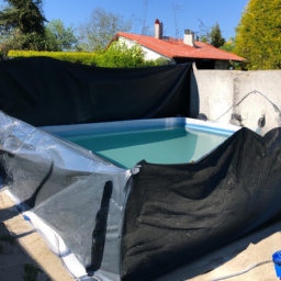 Accessoires et Produits d'Entretien : Astuces et Solutions pour une Piscine Impeccable Cran-Gevrier